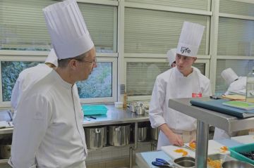 "Reportages découverte" : A votre service, immersion à l'Institut Lyfe dimanche 26 janvier 2025 sur TF1