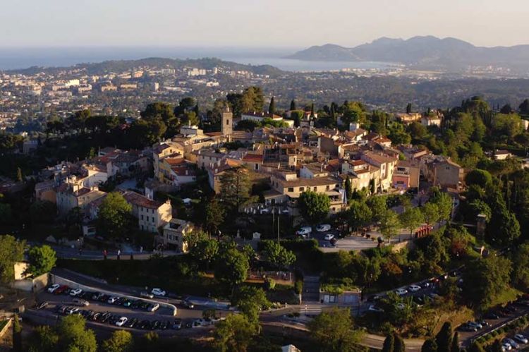 &quot;Les 100 lieux qu&#039;il faut voir&quot; : « La route Napoléon, de la Côte d&#039;Azur aux Alpes » sur France 5 dimanche 2 juillet 2023 - Vidéo