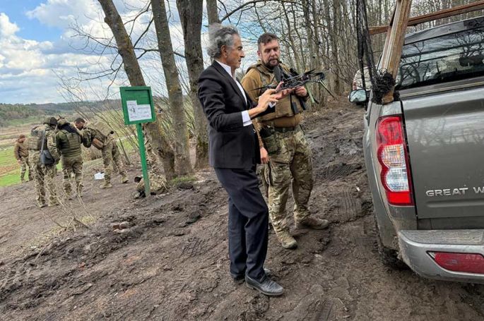 &quot;Notre Guerre&quot;, un document de Bernard-Henri Lévy et Marc Roussel sur France 5 dimanche 29 juin 2025 (vidéo)