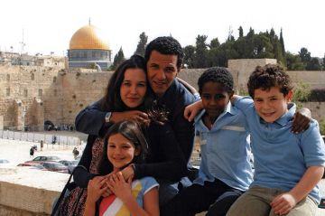 "Va, vis et deviens" avec Yaël Abecassis et Roschdy Zem à revoir sur France 4 jeudi 12 février 2026 (vidéo)