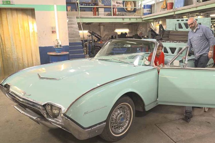 “Wheeler Dealers France” mardi 4 octobre 2022 : restauration d'une Ford Thunderbird sur RMC Découverte