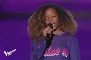 Replay “The Voice Kids” : Lisa chante « Reine » de Dadju (vidéo)