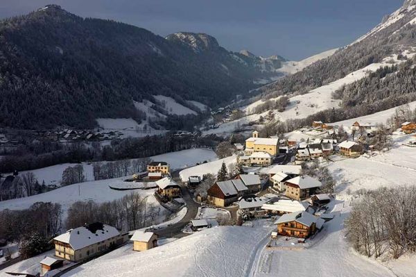 "Les bénévoles du chasse neige" sur France 3 lundi 13 février 2023 dans "La ligne bleue"