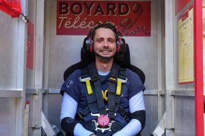 “Fort Boyard” : Guillaume Pley hurle dans la cabine éjectable, samedi 27 août sur France 2 (vidéo)