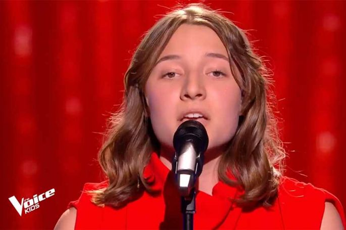 Replay “The Voice Kids” : Loghane chante « Voilà » de Barbara Pravi (vidéo)
