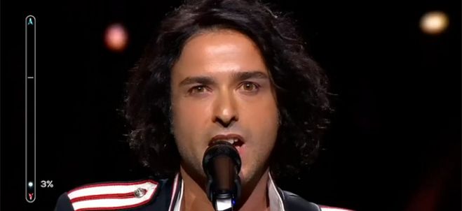 Replay “Rising Star” : Arno Santamaria interprète « Ma mère » (vidéo)