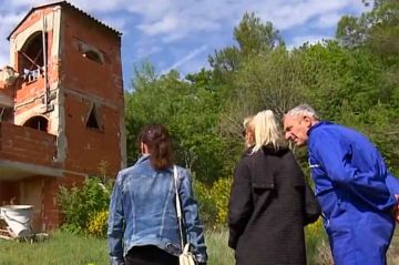 “L&#039;amour est dans le pré” : Thierry et ses prétendantes sur le chantier de sa future maison commencé en... 1996 ! (vidéo)