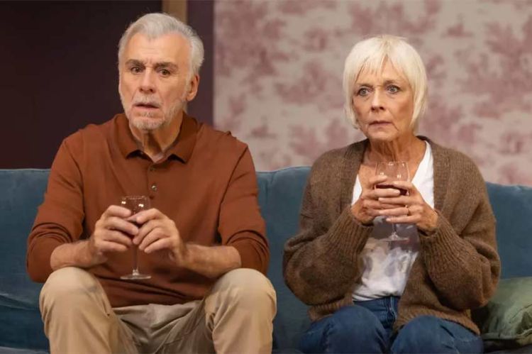 Théâtre : la pièce "Chers parents" rediffusée sur France 4 dimanche 12 juillet 2026