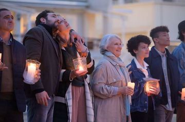 "Et doucement rallumer les étoiles" mercredi 29 mars 2023 sur France 2 (vidéo)