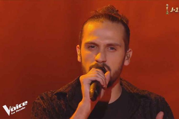 Replay “The Voice” : Clément chante « Earth Song » de Michael Jackson en finale (vidéo)