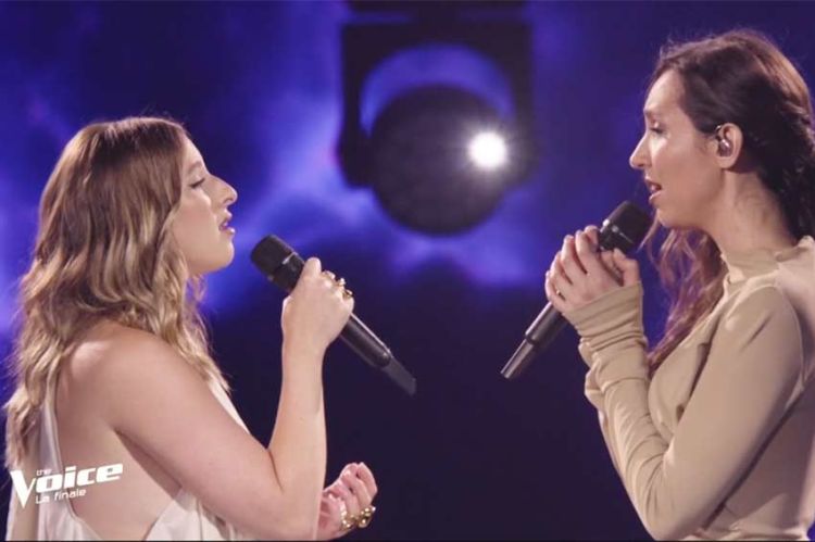 "The Voice" : Tessa B et Héléna chantent "Adieu mon amour" (vidéo)