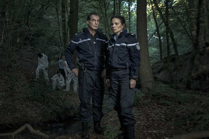 &quot;La forêt&quot; : mini-série avec Suzanne Clément et Samuel Labarthe à revoir sur NOVO 19 mardi 28 octobre 2025