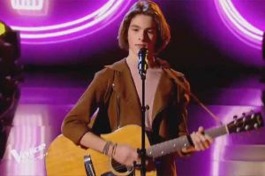 Revoir “The Voice Kids” : Hindy chante « Qui de nous deux » de M en demi-finale (vidéo)