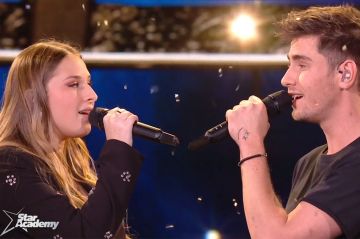 Replay "Star Academy" : Héléna et Julien chantent "Je vis pour elle" d'Andrea Bocelli &amp; Hélène Ségara - Vidéo