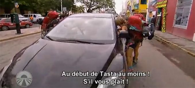 “Pékin Express” : Constance &amp; Denis, un duel sous tension pour le stop ! (vidéo)