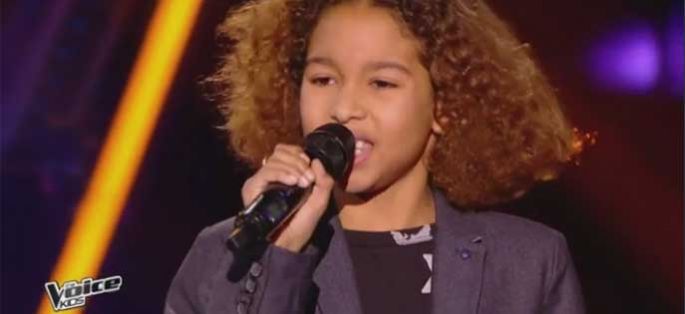 Replay “The Voice Kids” : Dylan chante « Eblouie par la nuit » de Zaz (vidéo)