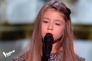“The Voice Kids” : Lola-Rose, 7 ans, une audition qui va émouvoir samedi soir sur TF1 (vidéo)