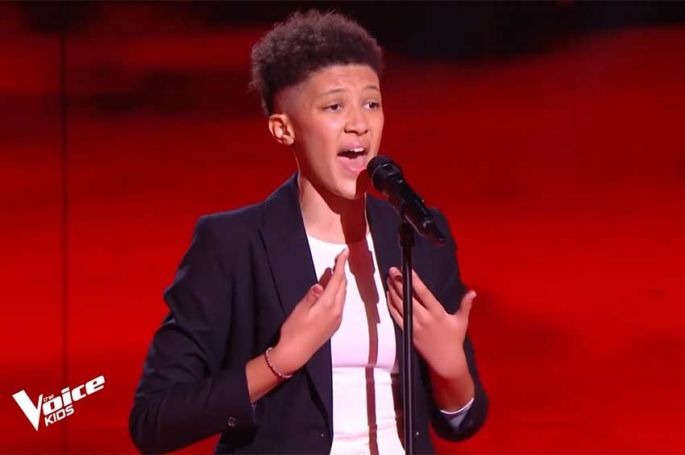 &quot;The Voice Kids&quot; : L&#039;audition de Lina qui va toucher les coachs en plein coeur mardi 25 juillet 2023 sur TF1 - Vidéo