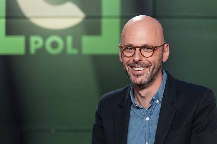 "C Politique" fera sa rentrée le 17 septembre 2023 sur France 5 à un nouvel horaire avec Thomas Snégaroff