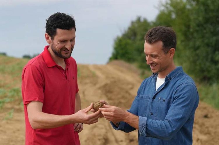 "Sur le front - Enquête sur la terre qui nous nourrit" lundi 18 mars 2024 sur France 5 avec Hugo Clément