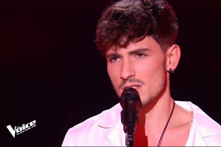 Replay &quot;The Voice&quot; : Aiden chante « La boxeuse amoureuse » de Arthur H (vidéo)