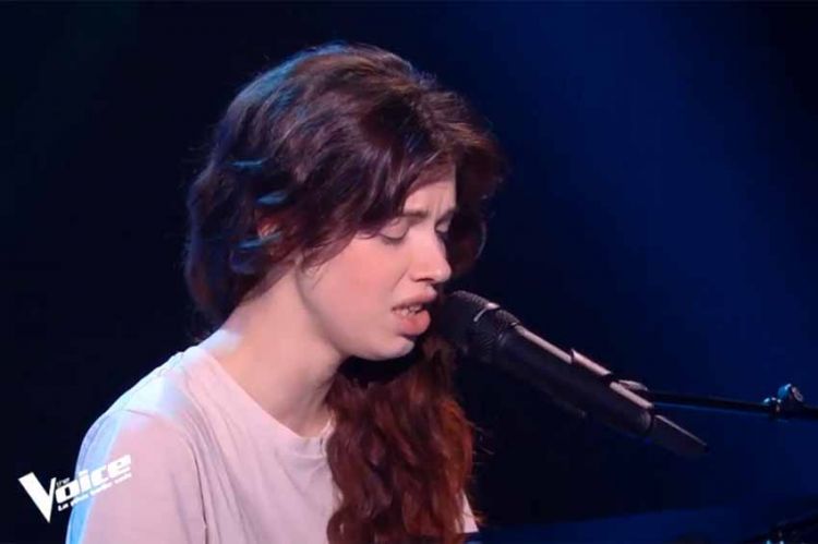 “The Voice” : TF1 dévoile l'audition à l'aveugle de Louise qui va chanter « Indigo Night » de Tamino samedi soir sur TF1 (vidéo)