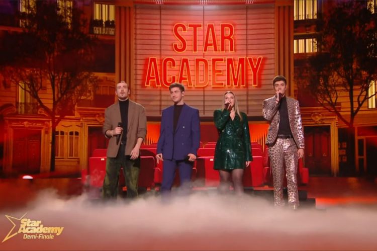 "Star Academy" : les élèves chantent "Et moi je chante" de Gérard Lenorman - Vidéo