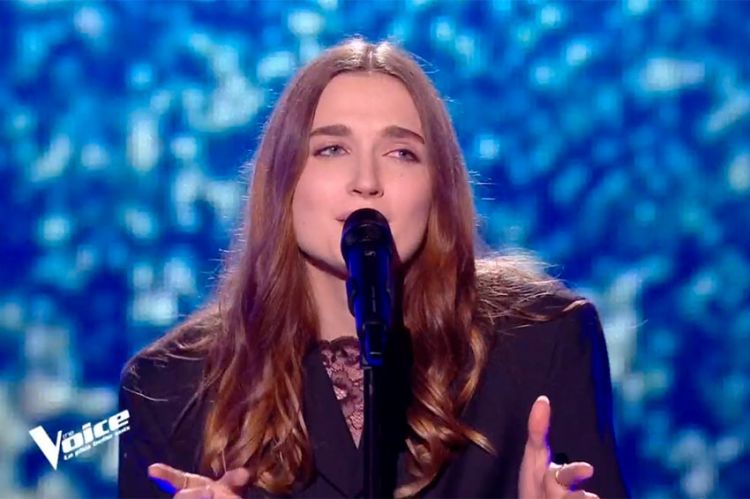 Replay “The Voice” : Pia chante « Idontwannabeyouanymore » de Billie Eilish (vidéo)