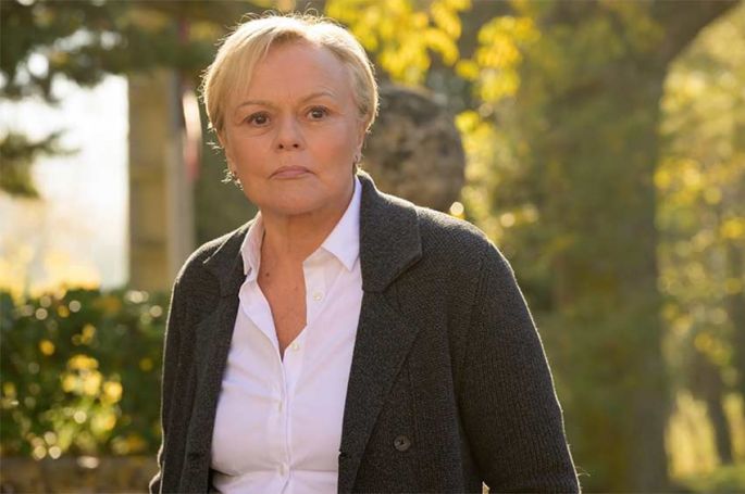 Muriel Robin parle de son rôle dans &quot;Les yeux grands fermés&quot; sur TF1 le 2 octobre 2023