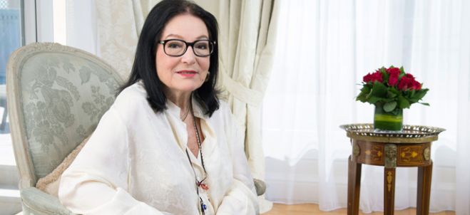 Entretien avec Nana Mouskouri à l&#039;honneur dans “Nana... quand tu chantes” jeudi sur France 2