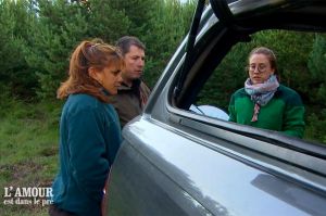 “L&#039;amour dans le pré” : Maïté ne veut pas d&#039;une nuit à 3 sous la tente ! (vidéo)