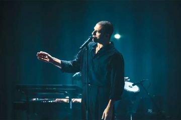 Amir illuminera le plateau de &quot;Basique, le concert&quot; vendredi 11 avril 2025 sur France 2