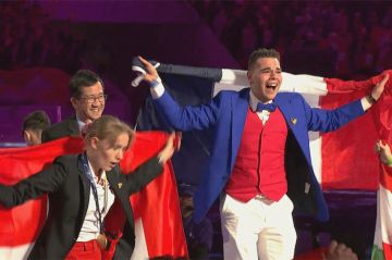 "Grands Reportages" : Championnat du monde des métiers, ces Français qui valent de l'or, dimanche 24 novembre 2024 sur TF1