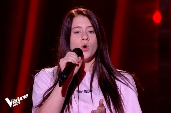 Replay “The Voice Kids” : Stéfi chante « At last » d’Etta James (vidéo)