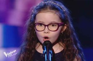 Revoir “The Voice Kids” : Emma chante « My Heart Will Go On » de Céline Dion en demi-finale (vidéo)