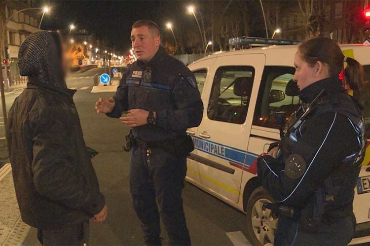 "100 jours avec la police" en banlieue Lyonnaise sur RMC Story mercredi 21 juin 2023
