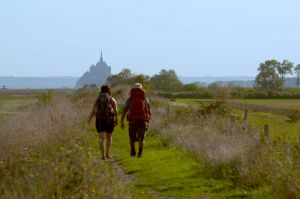 “Les 100 lieux qu&#039;ils faut voir” : « Le sentier des douaniers du Mont-Saint-Michel à Quiberon », dimanche 8 août sur France 5 (vidéo)