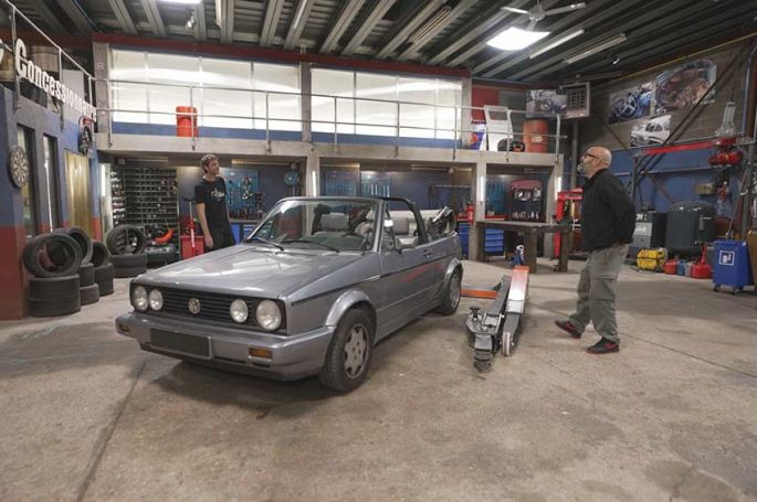 "Wheeler Dealers France" : restauration d'une Volkswagen Golf 1 Cabriolet sur RMC Découverte lundi 16 mars 2026