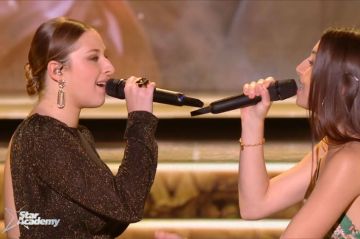 Replay "Star Academy" : Héléna et Lénie chantent "Firework" de Katy Perry - Vidéo