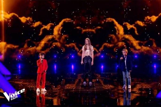 Replay &quot;The Voice Kids&quot; : Maëlys, Esteban &amp; Léandro chantent &quot;Vois sur ton chemin&quot; des Choristes - Vidéo