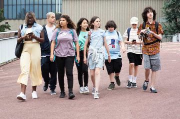 Inédit, &quot;L&#039;école est à nous&quot; d&#039;Alexandre Castagnetti diffusé sur France 3 lundi 20 octobre 2025 (vidéo)