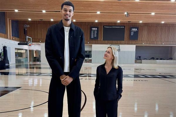 Victor Wembanyama est le « Portrait de la Semaine » d’Audrey Crespo-Mara dimanche 16 juin 2024 dans "Sept à Huit"