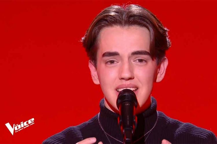 Replay &quot;The Voice&quot; : Maxence chante « Dans le noir » de Slimane (vidéo)