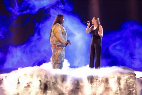 Replay "The Voice Kids" : Coline chante "Corps" avec Yseult (vidéo)