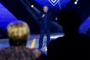 “Le Grand Show de l&#039;humour” : les sketchs préférés des Français dévoilés par Michel Drucker le 2 mai sur France 2