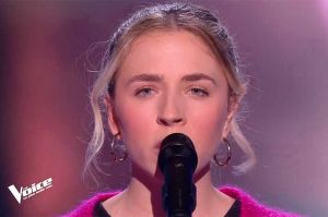 Replay “The Voice” : Lisa chante « Easy on me » de Adele (vidéo)
