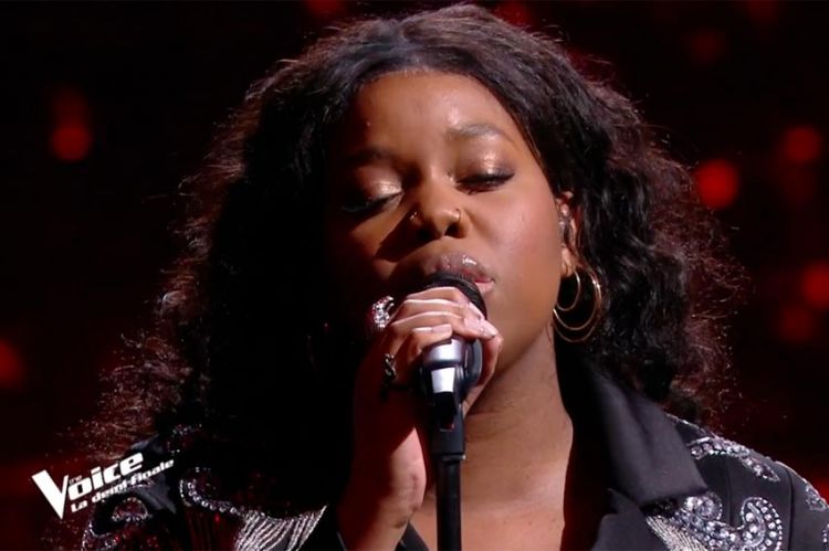 Replay “The Voice” : Toni chante « Désenchantée » de Mylène Farmer (vidéo)