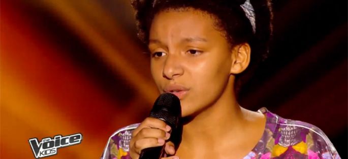 Replay “The Voice Kids” : Justine interprète « Treasure » de Bruno Mars (vidéo)