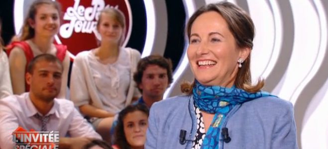 “Le Petit Journal” : Ségolène Royal explique avec ses yeux qu&#039;elle veut entrer au gouvernement ! (vidéo)