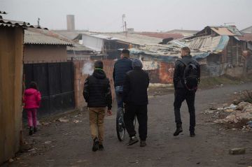 "Au cœur de la communauté de Roms de Marseille" sur RMC Story lundi 14 juillet 2025 (vidéo)